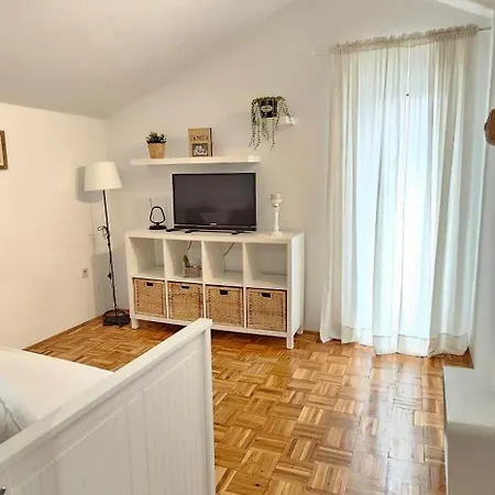 House Katarina 度假居 *